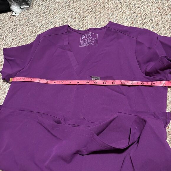 FIGS Catarina One-Pocket Scrub Top Purple- Size Small - Picture 8 of 9